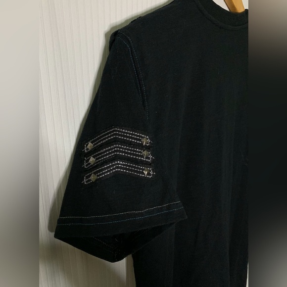 Vertical Sport - Black T-shirt With Unique Graphic And Detailing - Medium - Picture 5 of 6